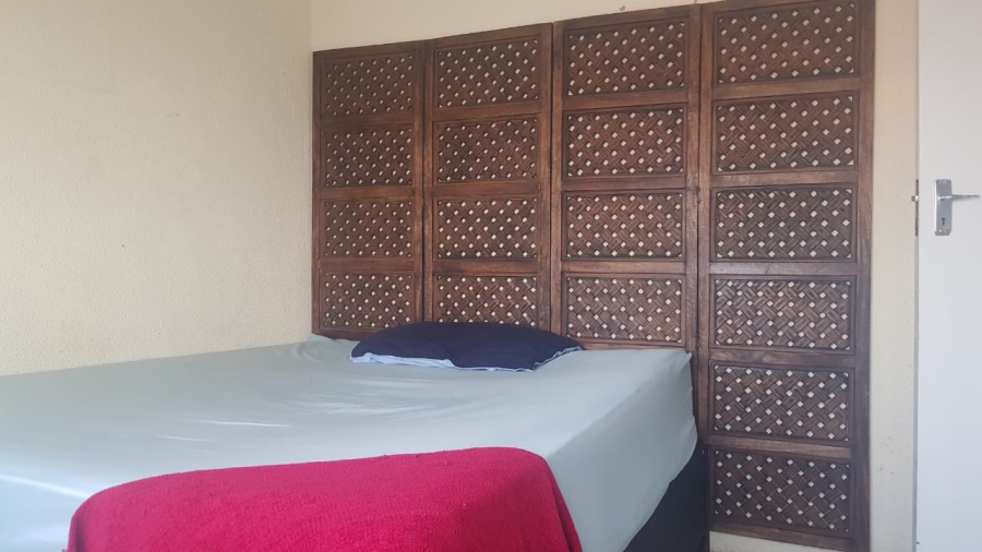 1 Bedroom Property for Sale in Rustenburg Central North West